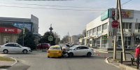 Пенсионерка попала в больницу после ДТП с участием двух иномарок в Будëнновске - ИА Победа 26