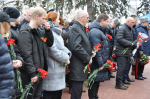 Поклонимся великим тем годам...