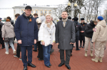 Поклонимся великим тем годам...