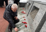 Поклонимся великим тем годам...
