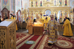 Митрополит Кирилл совершил Литургию и панихиду в Серафимо-Дивеевском монастыре