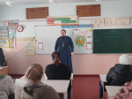 Священнослужитель провел беседу с родителями учащихся 3-х классов школы № 7 станицы Беломечетской