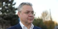 «С праздником, родные»: губернатор поздравил ставропольчанок с 8 Марта - ИА Победа 26