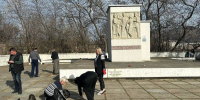 В Кисловодске привели в порядок территорию у воинских мемориалов - ИА Победа 26
