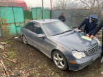 Виновник ДТП заплатил материальный ущерб после безуспешной попытки спрятать свой Мерседес