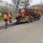 Дорожники завершают ямочный ремонт в Ставрополе