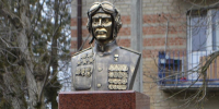 Памятник Герою Советского Союза Петру Однобокову открыли в сквере Георгиевска - ИА Победа 26