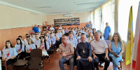 Благочинный Дивенского округа посетил праздничную линейку в Агротехническом техникуме - Епархия