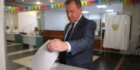 Глава Ставрополя Иван Ульянченко вместе с супругой принял участие в выборах депутатов. - Администрация Ставрополя