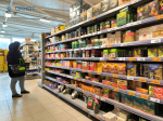 Девушка с загипсованной рукой избила продавщицу «Пятерочки» в Ставрополе