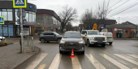 Ребенок попал под колеса автомобиля на пешеходном переходе в Ессентуках - Комсомольская Правда