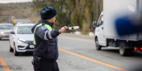 Автоинспекторы помогли пьяному водителю выбраться из горной реки в КЧР - ИА Победа 26