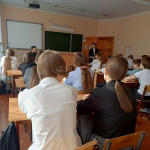 Священнослужитель провел беседу с учащимися школы № 11 города Невинномысска