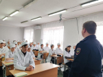 В Кировском округе полицейские пообщались со студентами колледжа