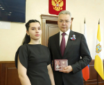 Губернатор Ставрополья вручил семье героя СВО награду