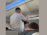 Губернатор Ставрополья успокоил ребенка в самолете