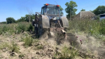 В Будённовском округе обновляют минерализованные полосы для защиты от пожаров