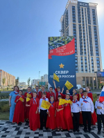 В День города Ставрополя хор Свято-Владимирской гимназии города Ставрополя выступил на фестивале свободного творчества «Сияй!»