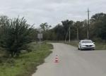 Девочка пострадала после наезда 10-летнего самокатчика в Будённовском округе